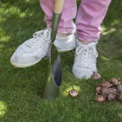 Burgon & Ball Long Handle Bulb Planter -Hozelock Store burgon ball long handle bulb planter5019360010289 02i bq