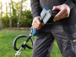 Erbauer 300mm Cordless Grass Trimmer EGT18-Li - KIT 22 Erbauer 300mm Cordless Grass Trimmer EGT18-Li - KIT -Hozelock Store erbauer 300mm cordless grass trimmer egt18 li kit3663602418245 31i