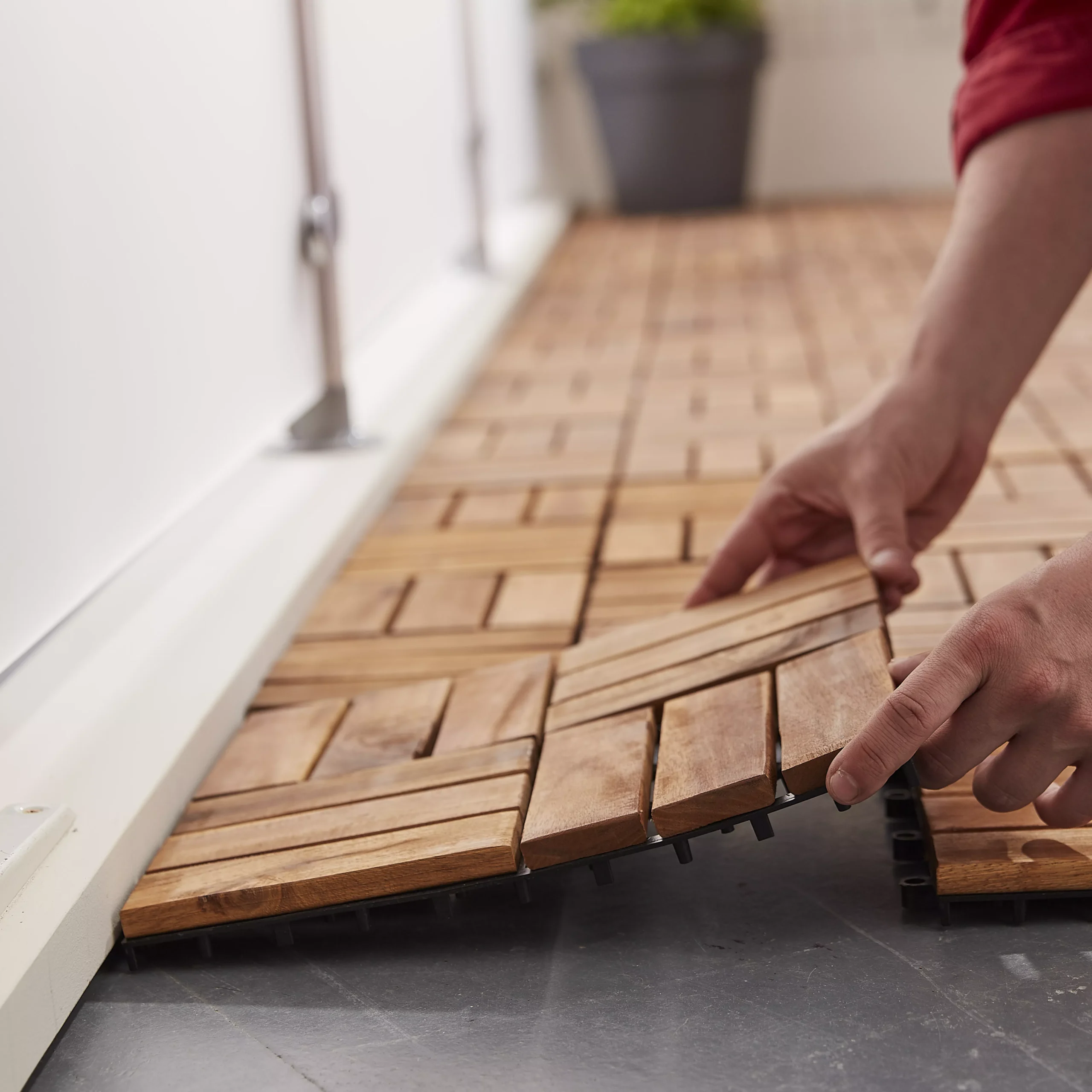 GoodHome Lempa Brown Acacia Clippable Deck Tile (L)0.3m (W)300mm (T)24mm, Pack Of 4 11 GoodHome Lempa Brown Acacia Clippable Deck Tile (L)0.3m (W)300mm (T)24mm, Pack Of 4 - Image 11