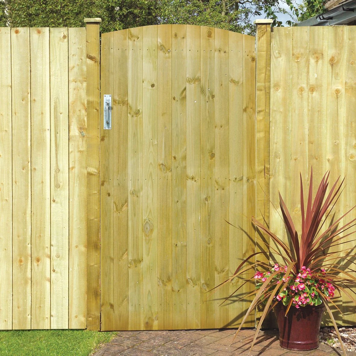 Grange Timber Gate, (H)1.8m (W)0.9m 1 Grange Timber Gate, (H)1.8m (W)0.9m