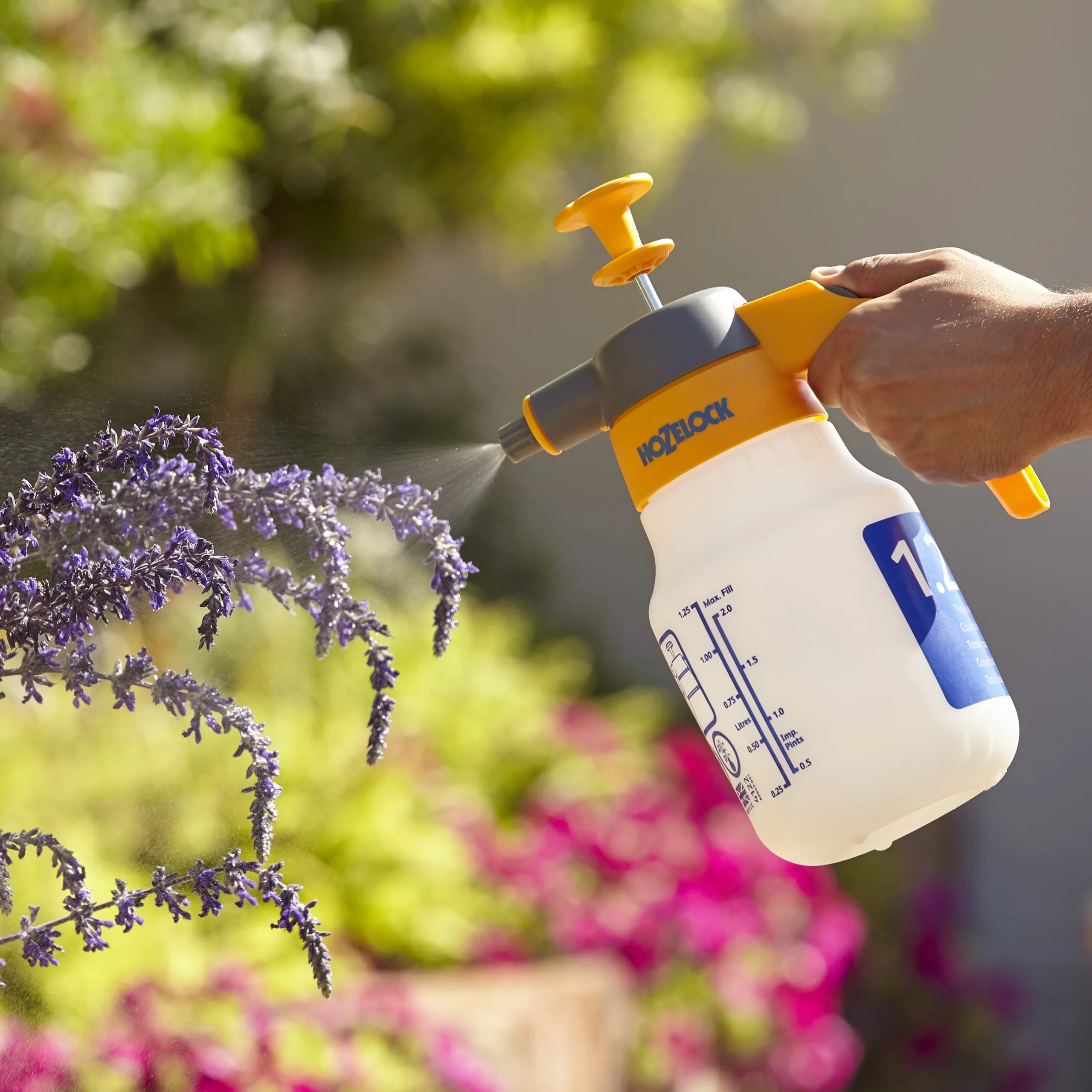 Hozelock Handheld Sprayer, 1.25L 2 Hozelock Handheld Sprayer, 1.25L - Image 2
