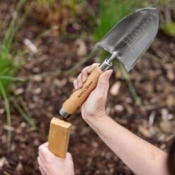 Kent & Stowe Hand Trowels Natural Trowel (H) 320mm X (W) 86mm 7 Kent & Stowe Hand Trowels Natural Trowel (H) 320mm X (W) 86mm -Hozelock Store kent stowe hand trowels natural trowel h 320mm x w 86mm5024160000033 02i bq