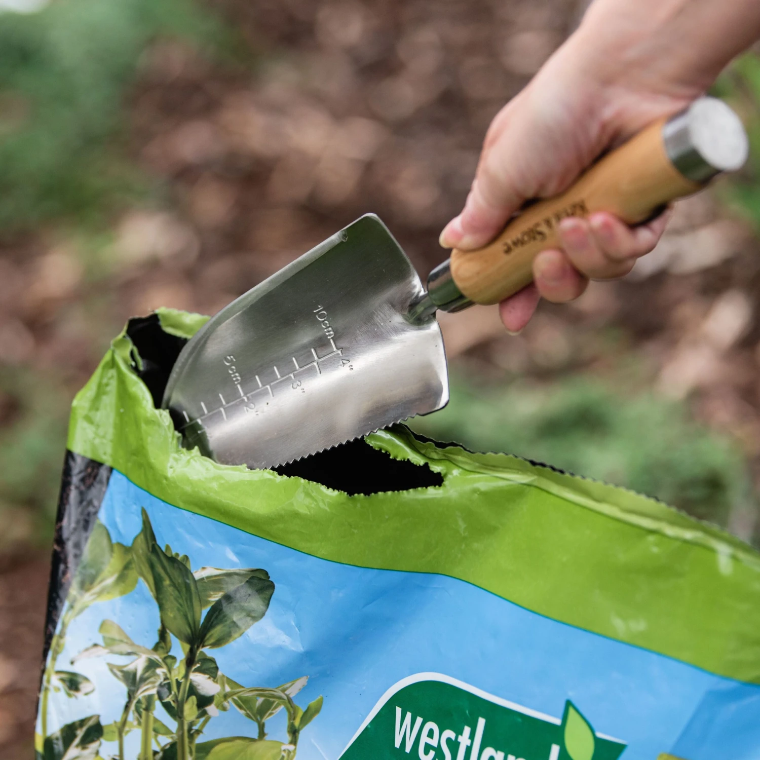 Kent & Stowe Hand Trowels Natural Trowel (H) 320mm X (W) 86mm 4 Kent & Stowe Hand Trowels Natural Trowel (H) 320mm X (W) 86mm - Image 4