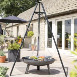 La Hacienda Tripod Hanging Grill