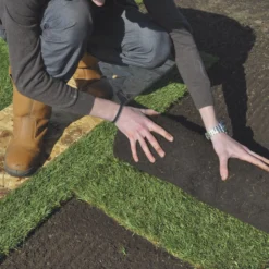 Lawn Turf, 42m² Pack -Hozelock Store lawn turf 42m pack3663602195092 03i