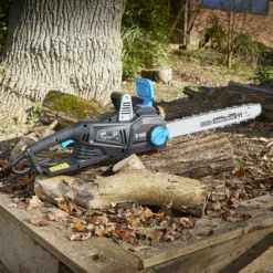 Mac Allister MCS2200 2200W 220-240V Corded 400mm Chainsaw -Hozelock Store mac allister mcs2200 2200w 220 240v corded 400mm chainsaw5063022106193 05i scaled