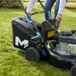 Mac Allister MLMP300H40 125cc Petrol Rotary Lawnmower 9 Mac Allister MLMP300H40 125cc Petrol Rotary Lawnmower -Hozelock Store mac allister mlmp300h40 125cc petrol rotary lawnmower5059340124537 03i