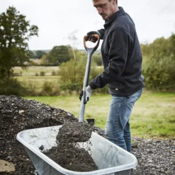 Magnusson Square D Handle Shovel -Hozelock Store magnusson square d handle shovel5059340086590 01i