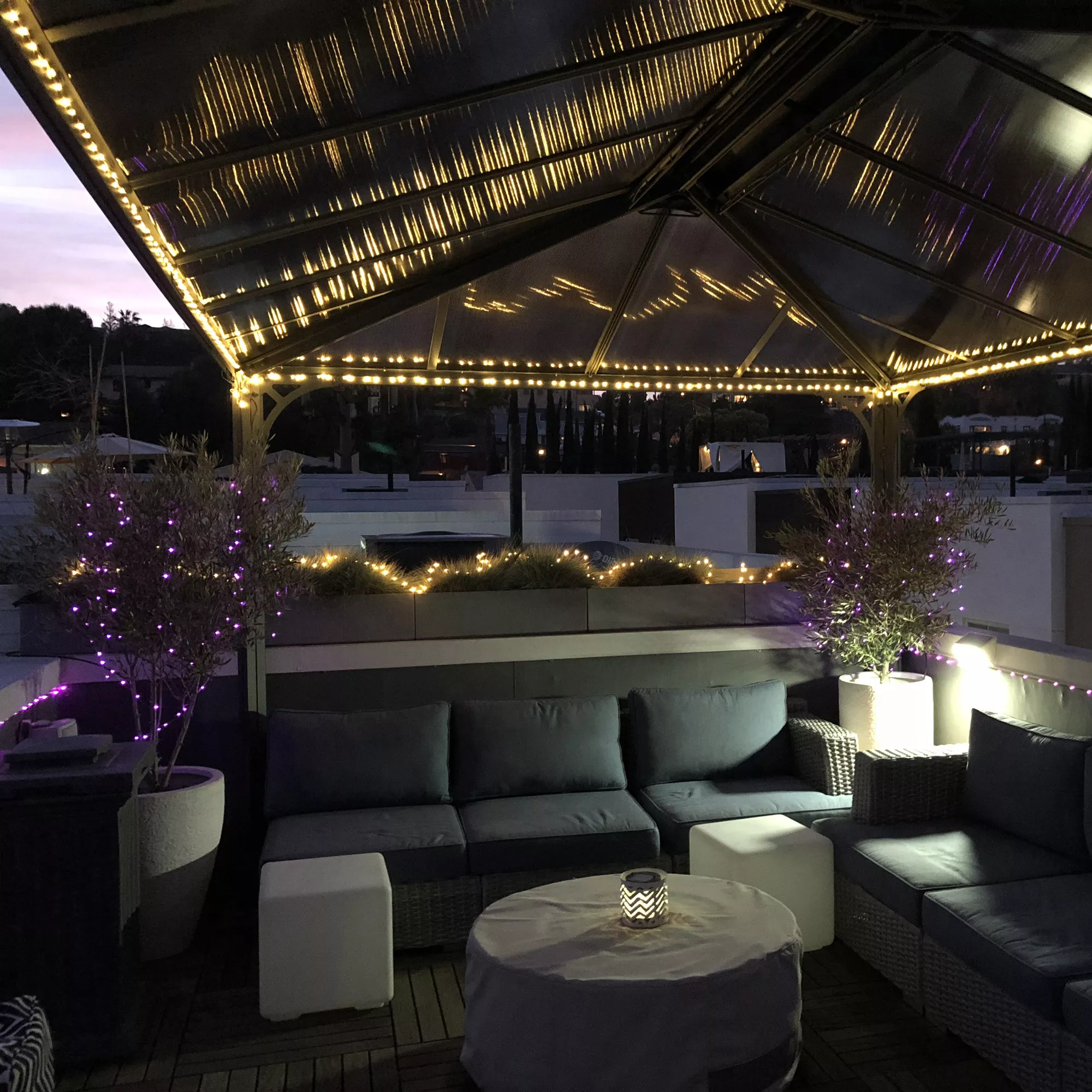 Palram - Canopia Martinique Grey Rectangular Gazebo, (W)4.3m (D)2.96m - Assembly Required 7 Palram - Canopia Martinique Grey Rectangular Gazebo, (W)4.3m (D)2.96m - Assembly Required - Image 7