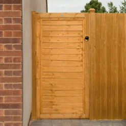 Pine Traditional Gate, (H)1.82m (W)0.92m -Hozelock Store pine traditional gate h 1 82m w 0 92m5013053157541 01i bq scaled