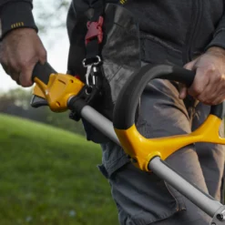 Stiga 430mm Petrol BC 330 A / 287120102/ST2 Brushcutter -Hozelock Store stiga 430mm petrol bc 330 a 287120102 st2 brushcutter8008984853829 03i