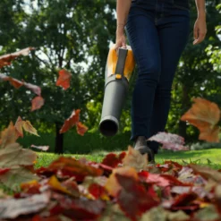 Stiga BL 500e / 278500008/ST3 Cordless 48V Garden Blower - BARE -Hozelock Store stiga bl 500e 278500008 st3 cordless 48v garden blower bare8008984853720 01i