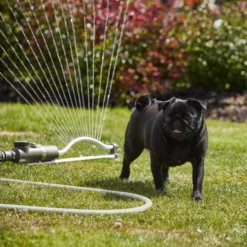 Verve Oscillating Fan Sprinkler -Hozelock Store verve oscillating fan sprinkler5059340251240 06i